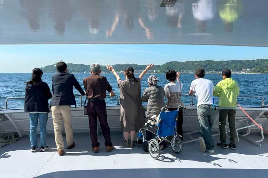 横浜の海洋散骨風景