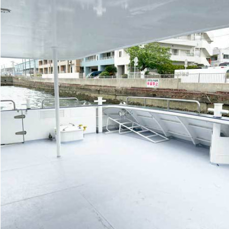 横須賀船・デッキ