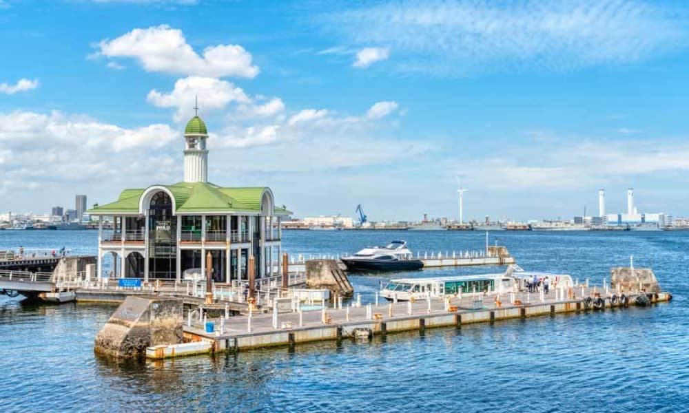 横浜みなとみらいにある「ぷかりさん橋」