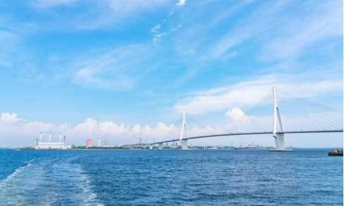 鶴見つばさ橋沖