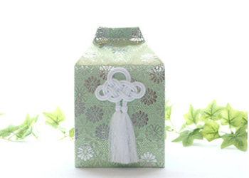 ご遺骨が納められた骨壺｜海洋散骨への準備サービス