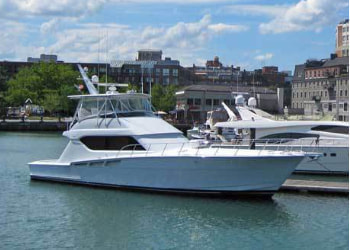 プライベート散骨に利用する貸切クルーザーイメージ