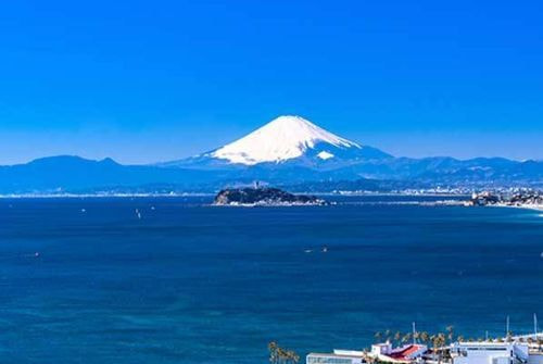 江ノ島沖の合同散骨エリア｜富士山と江の島を望む絶景の海