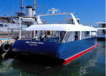 猿島沖の散骨で使用する船