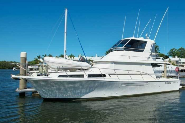 葉山沖の大型船