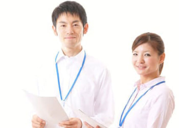 散骨当日の進行と安全を支える、清蓮の専門スタッフ
